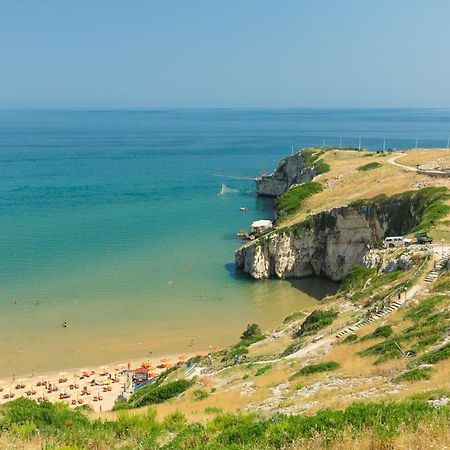 Appartamenti - Spiaggia Zaiana 페스키치 외부 사진