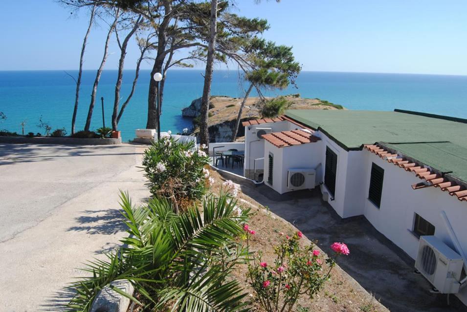 Appartamenti - Spiaggia Zaiana 페스키치 외부 사진